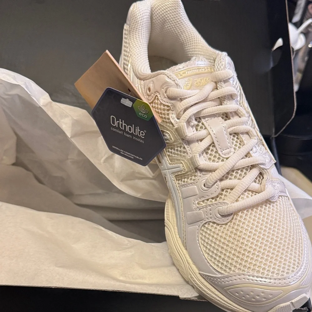 Asics White Athletic Shoes - Picture 1 of 6
